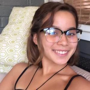 Meet your Posher, Mila